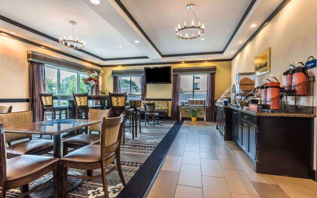 Days Inn & Suites by Wyndham Mineral Wells