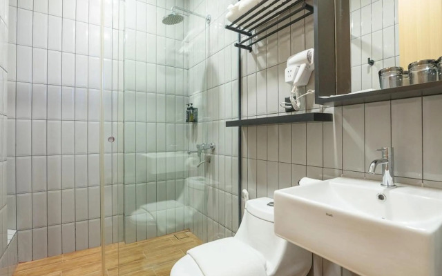 Ando Hotel Batam