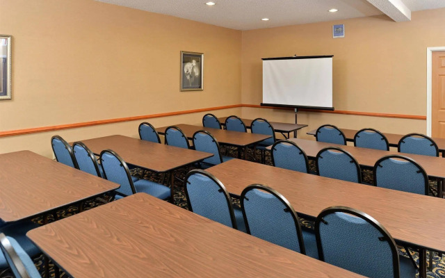 Red Roof Inn & Suites Carrollton, GA–West Georgia