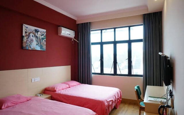 Suzhou Taohuawu Creative Motel