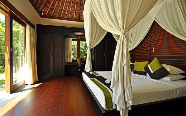 Two Bedrooms Villa With Private Pool, Large Landscape Garden and Kitchen – Guest Rooms – Candi Dasa
