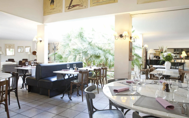 Golden Tulip Avignon Le Paradou