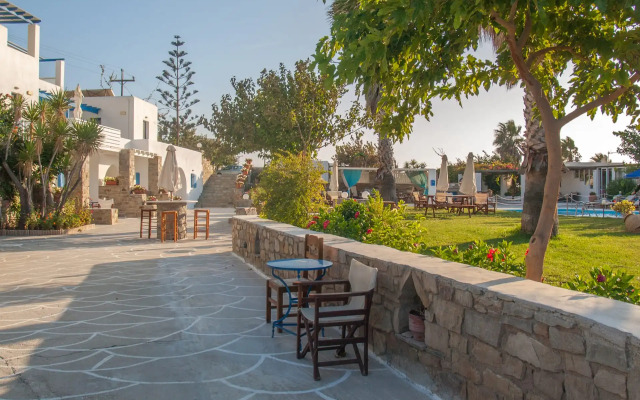 Fragoulis Village