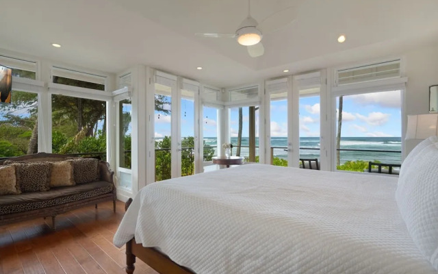 King Hale 4 Bedroom Home by RedAwning