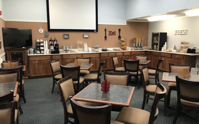 Travelodge by Wyndham Redding CA