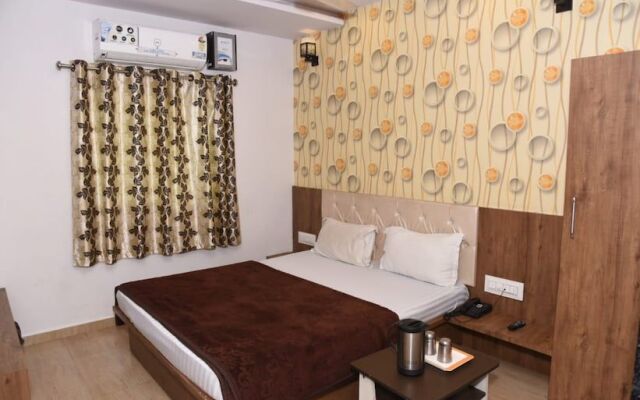 Oyo 38762 Hotel Lucky Inn