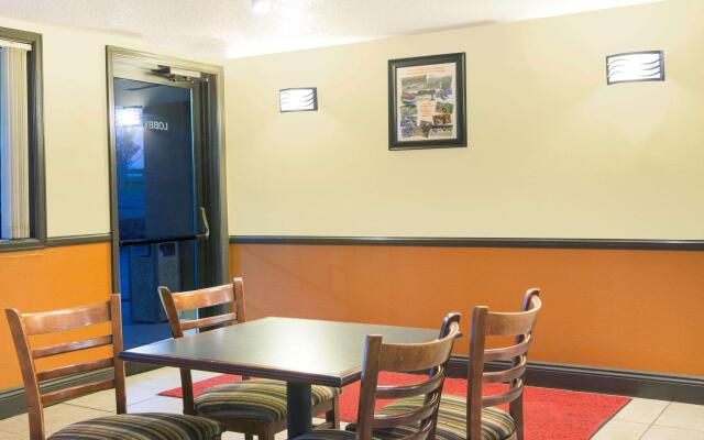 Super 8 By Wyndham Beckley