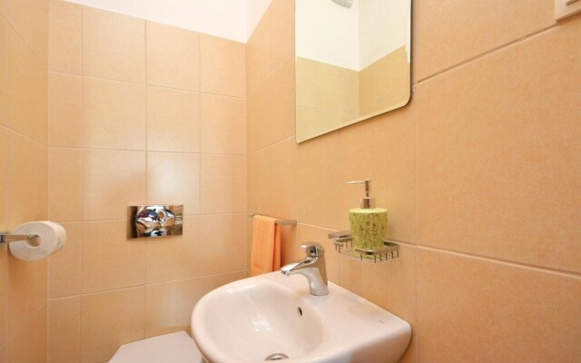 Amazing Home in Podstrana With Wifi and 2 Bedrooms