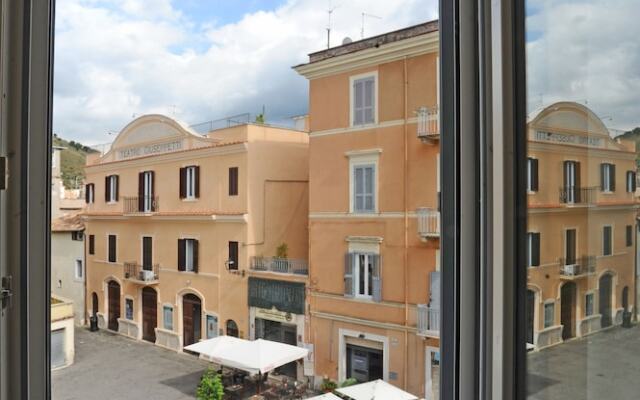 Mom Apartment Rooms&Suites