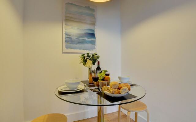 Spacious Holiday Home in Woolacombe Near Sea
