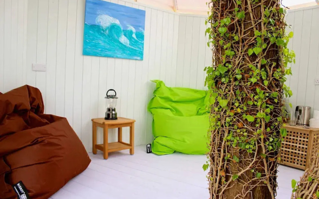Atlantic Surf Pods - Campsite