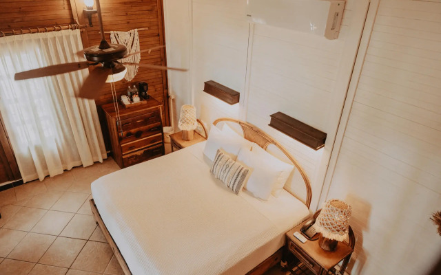 Petit Lafitte Hotel