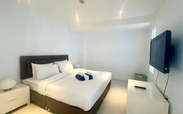 B14 - 2 Bedroom Condo With Pool Access, Karon Beach