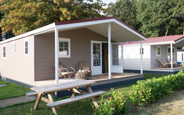 Bungalow With a Terrace at Bedafse Bergen