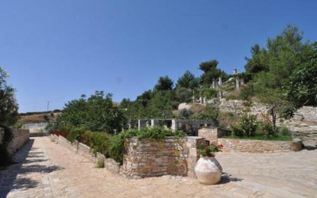 Arsinoi Stonehouses