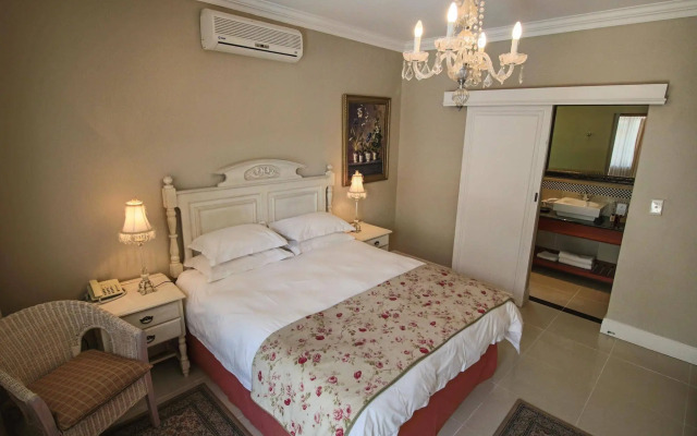 The Victorian 1906 Hotel