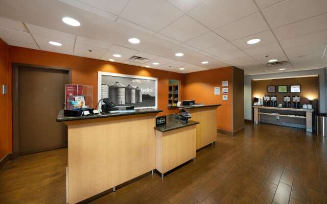 Hampton Inn And Suites Madera