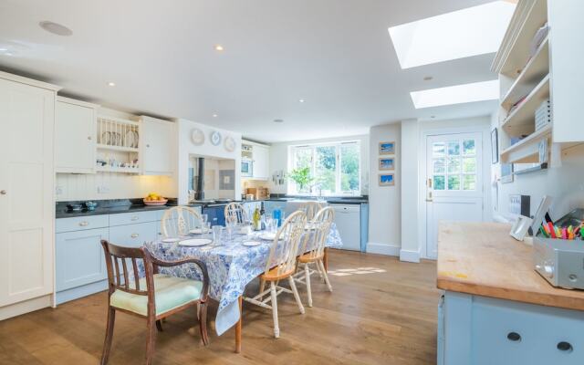 Sensational Wandsworth Home by King George's Park