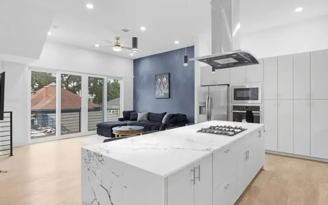 Newly Built Modern 3 Bedroom Houston Home