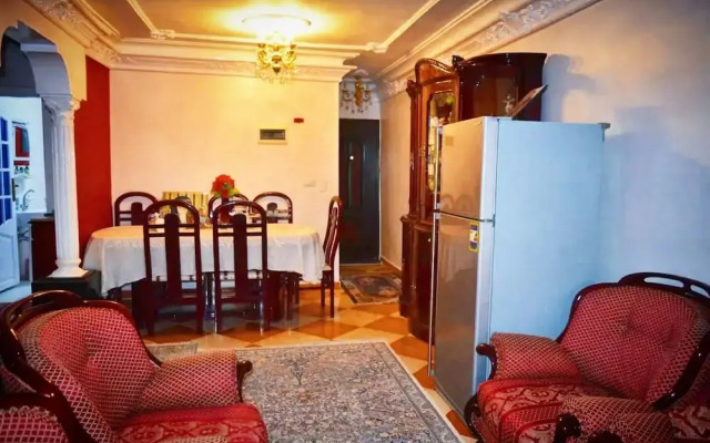 Room in Apartment - Best Price In Downtown, Walk Everywhere