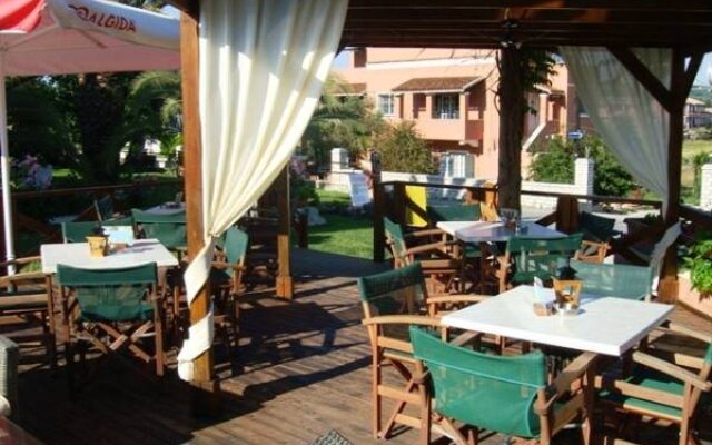 Othonas Apartments