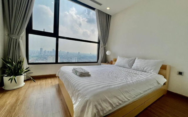 2 Bedrooms in luxury @Vinhomes Green Bay Ha Noi.