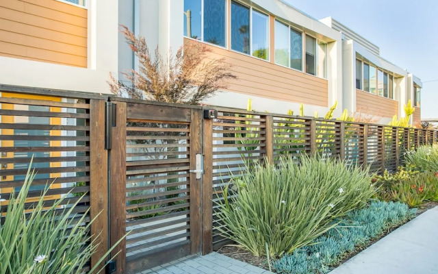 WanderJaunt - Famosa - 2BR - Point Loma