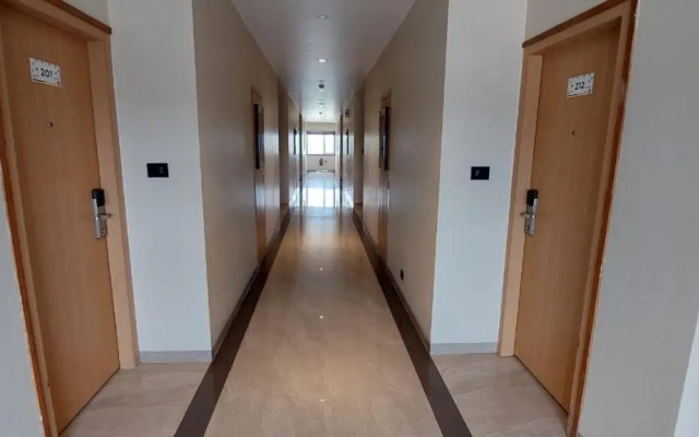 Click Hotel Bhuj