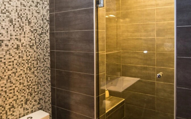 Beautiful Modern Aprt with 1BR in DT Athens