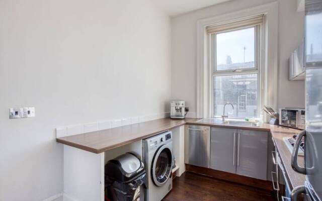 Spacious 2Bed For 4P, 2Mins To Paddington Station