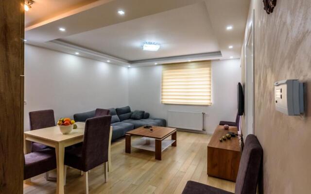 Apartmani “LAZAR” i “LENA”