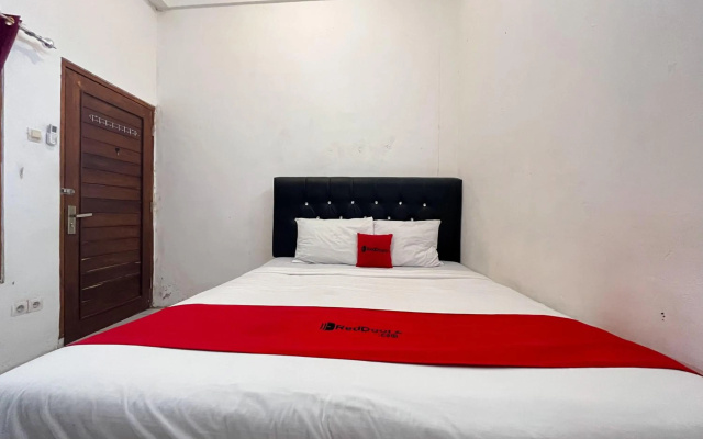 OYO 3006 Falisha Homestay Syariah – Guest Rooms – Sleman