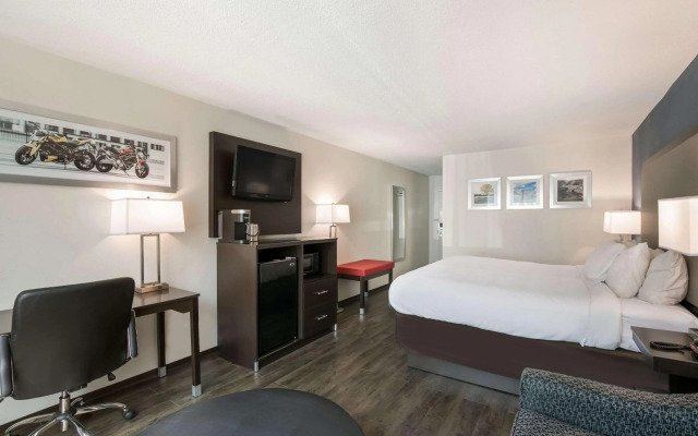 Clarion Hotel Conference Center