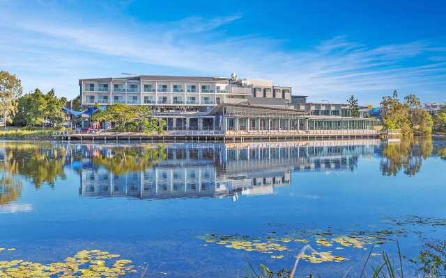 Best Western Plus North Lakes Hotel