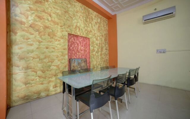 Oyo 30243 Hotel Sanwariya Bhagwan