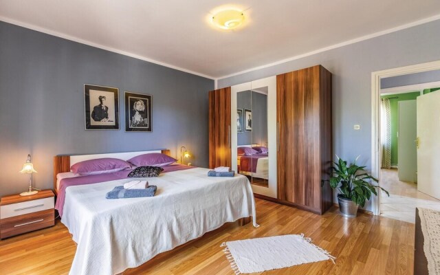 Stunning Home in Pula With Wifi and 2 Bedrooms