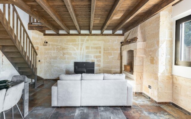 3775 Villetta Mora by Barbarhouse