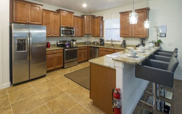 Jr Champions by VillaDirect