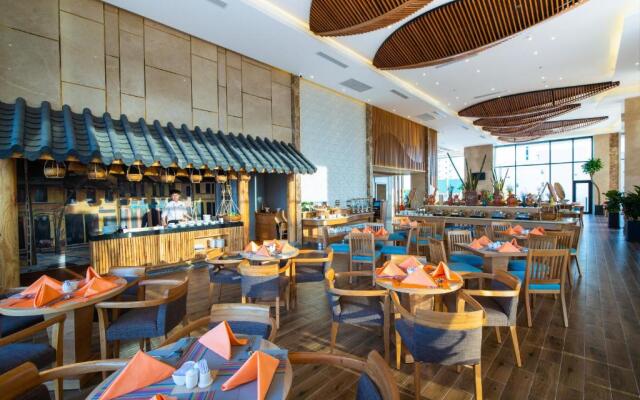 Sala Danang Beach Hotel