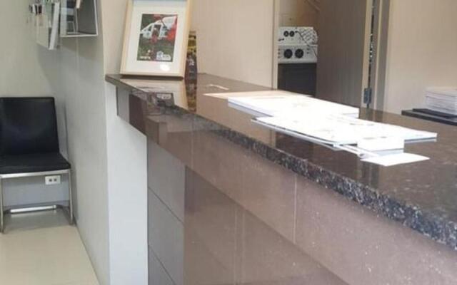 Grove Park Motor Lodge