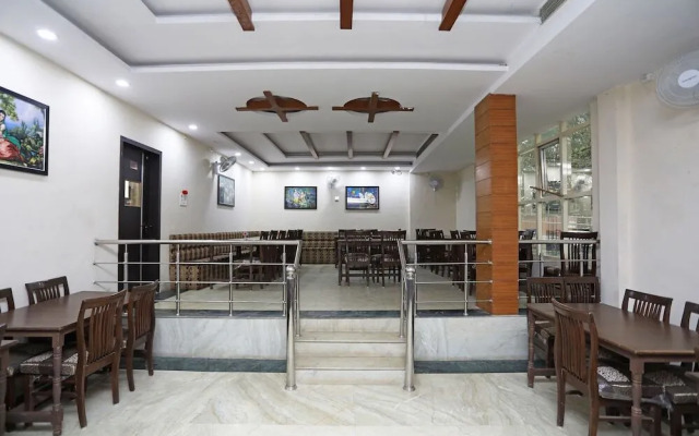 Moriya Palace By OYO Rooms