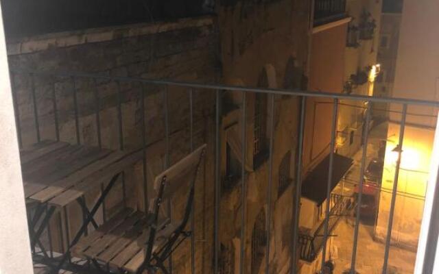Macario Apartment in the Old Town