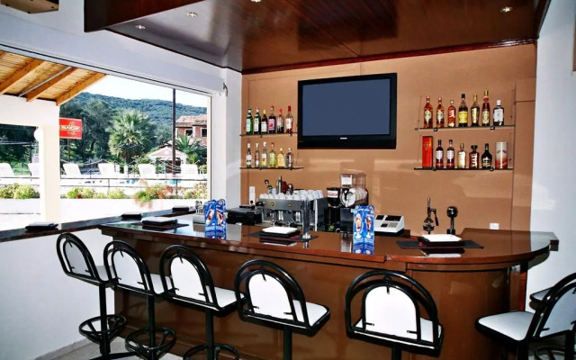Hotel Prassino Nissi