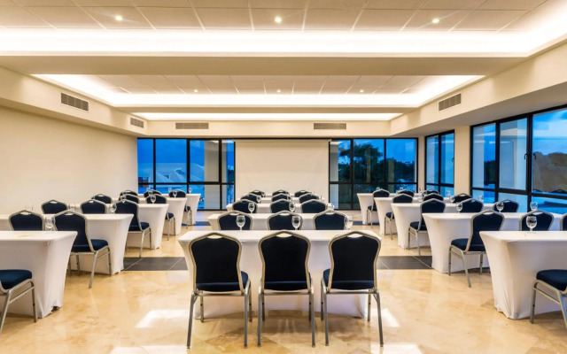 Ocean Riviera Paradise All Inclusive