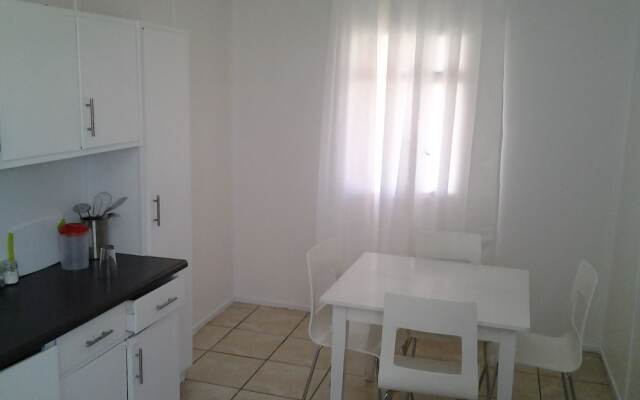 Gariep Dam SunRose Group of Guest Houses