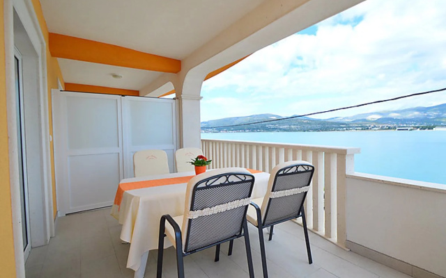 Apartment Mornar Trogir/Arbanija 29383