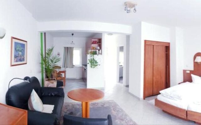 Urlaubspension 'Hohes Rott' und Apartmenthaus