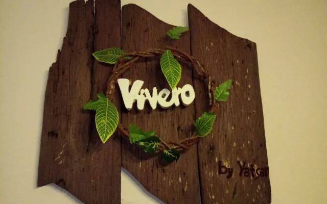 Vivero by Yatsar