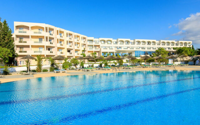 Sovereign Beach Hotel - All Inclusive