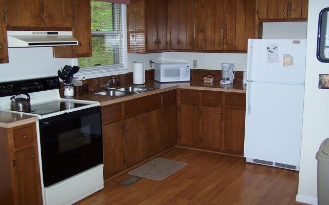 Cabin Creekwood